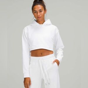 All Yours Cropped Hoodie
White size 6. Excellent condition.